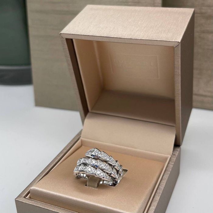 Кольцо в камнях змейка лого бренд булгари подарочная упаковка бренд