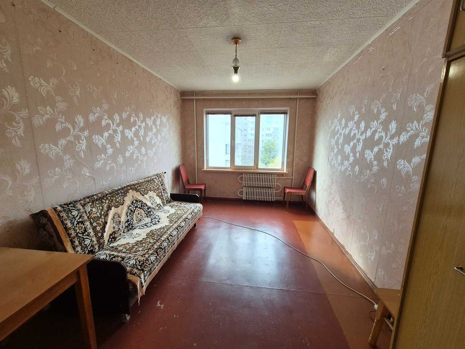 Продам 3-кімнатну квартиру на низькому поверсі