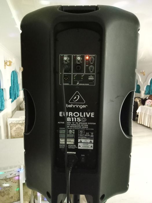 Активная колонка beringer b115d 1шт