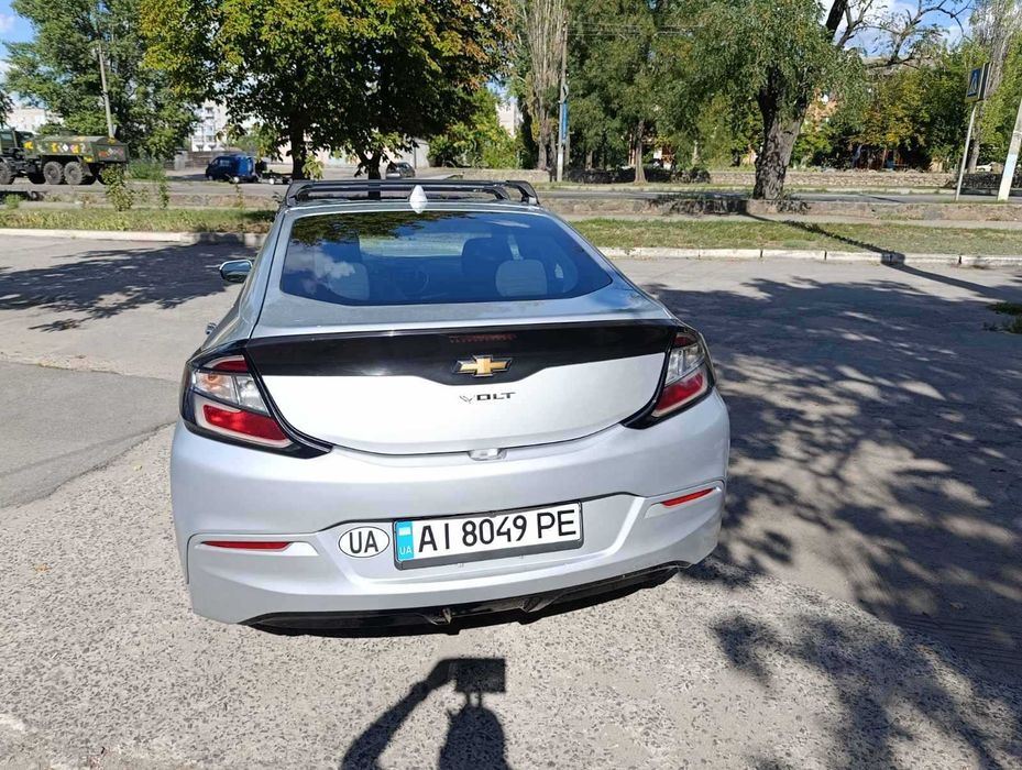 Chevrolet Volt II PHEV Шевроле Вольт 2 плагін гібрид 2018 року