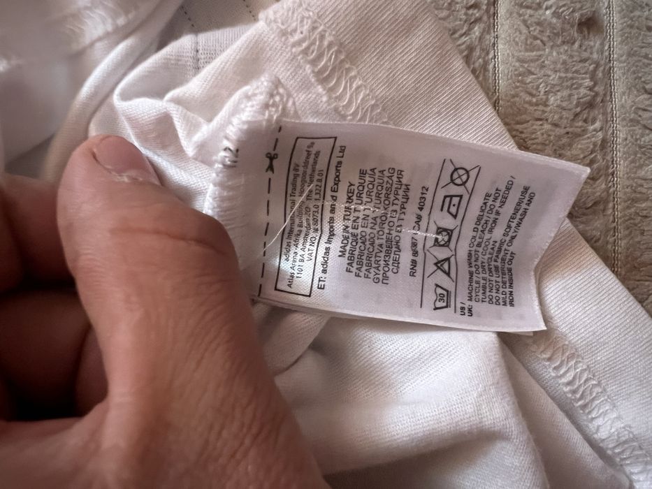 Футболка adidas розмір Л