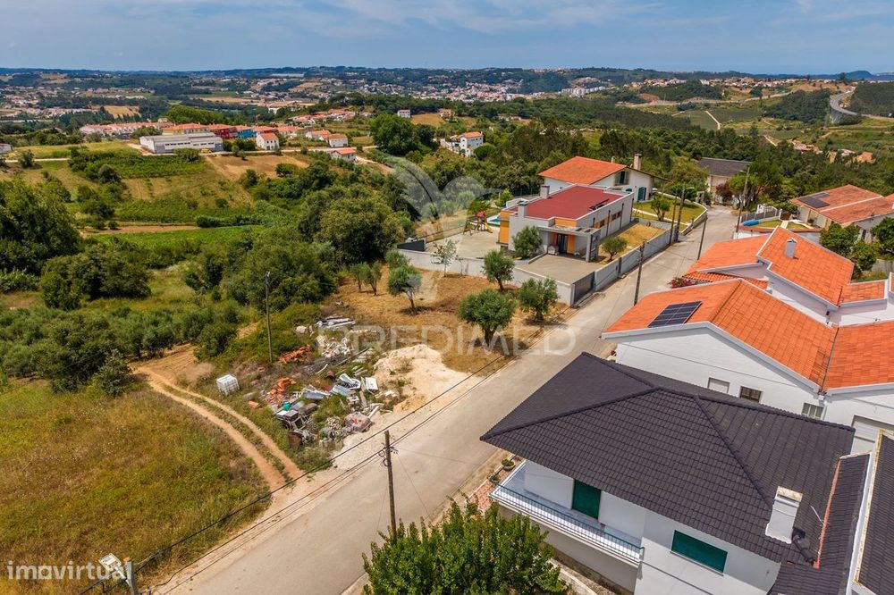 Terreno urbano com projeto de construção aprovado para comprar