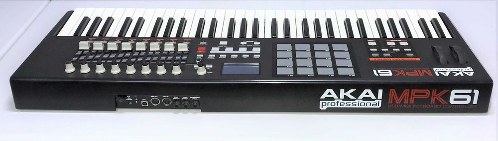 MIDI клавіатура Akai MPK 61