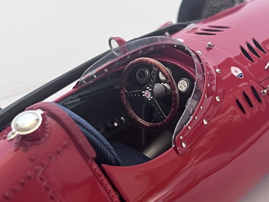 CMC 1:18 Maserati 250F (1957) Warszawa Włochy • OLX.pl