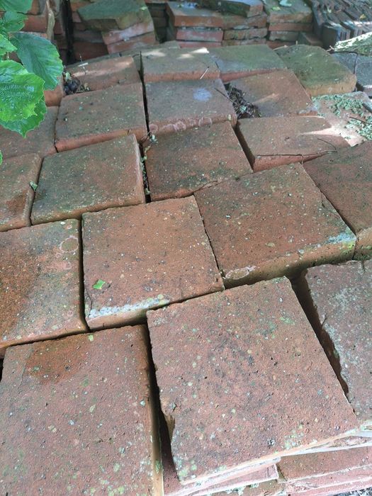 Stare płytki ceglane kostka ceglana cegła