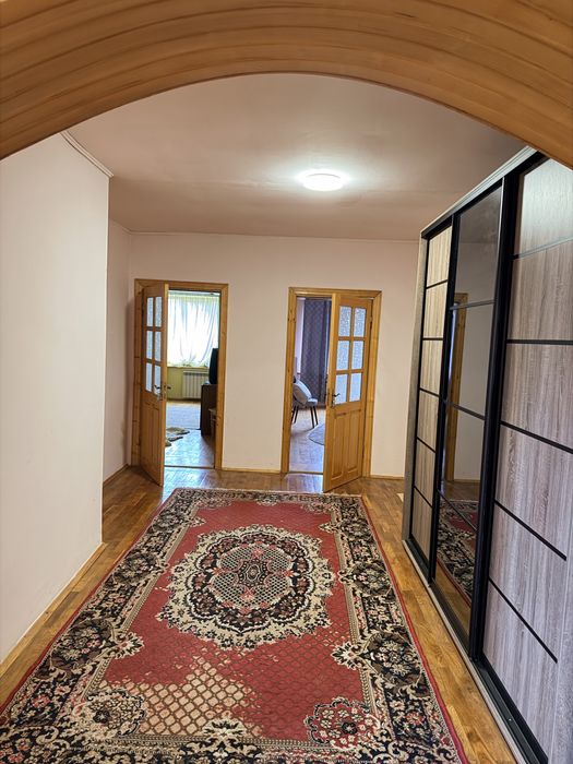 Будинок в Микитинці.