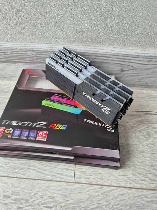 ТОП пам'ять DDR4 64GB (4x16) 4400MHz G.Skill TridentZ RGB. Trade-in
