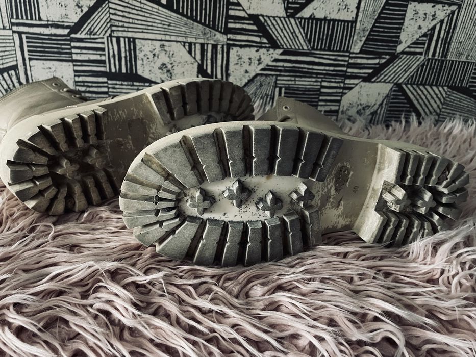 Брутальные ботинки бутсы на термополкладке Balenciaga Strike Boots.