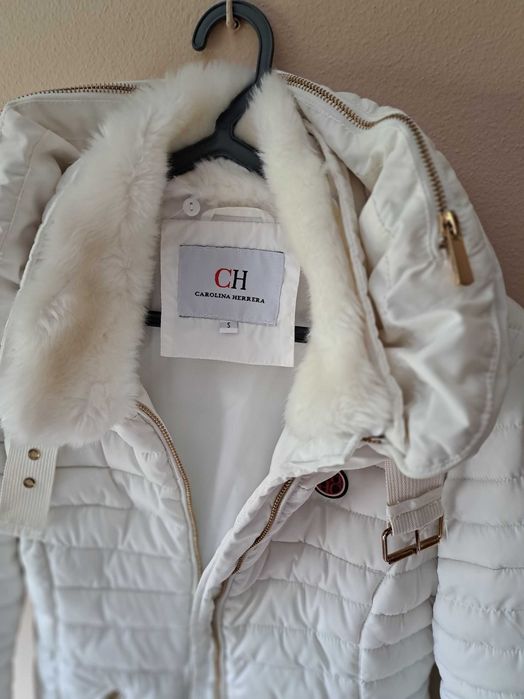 Casaco Carolina Herrera,  branco,  tamanho S. Muito elegante
