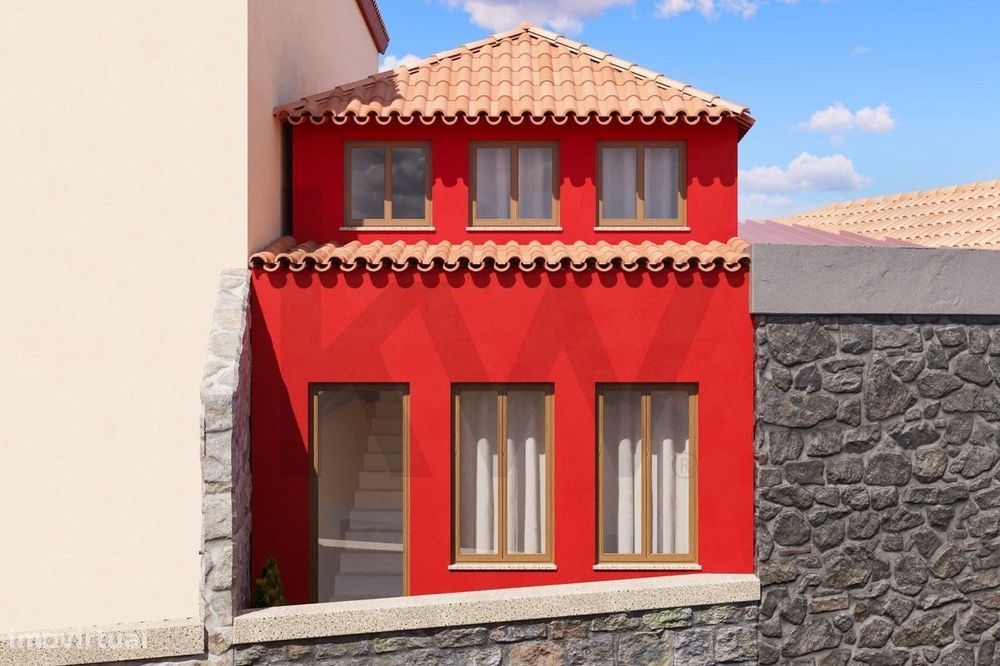 T2 com 193m² no Porto, localização privilegiada