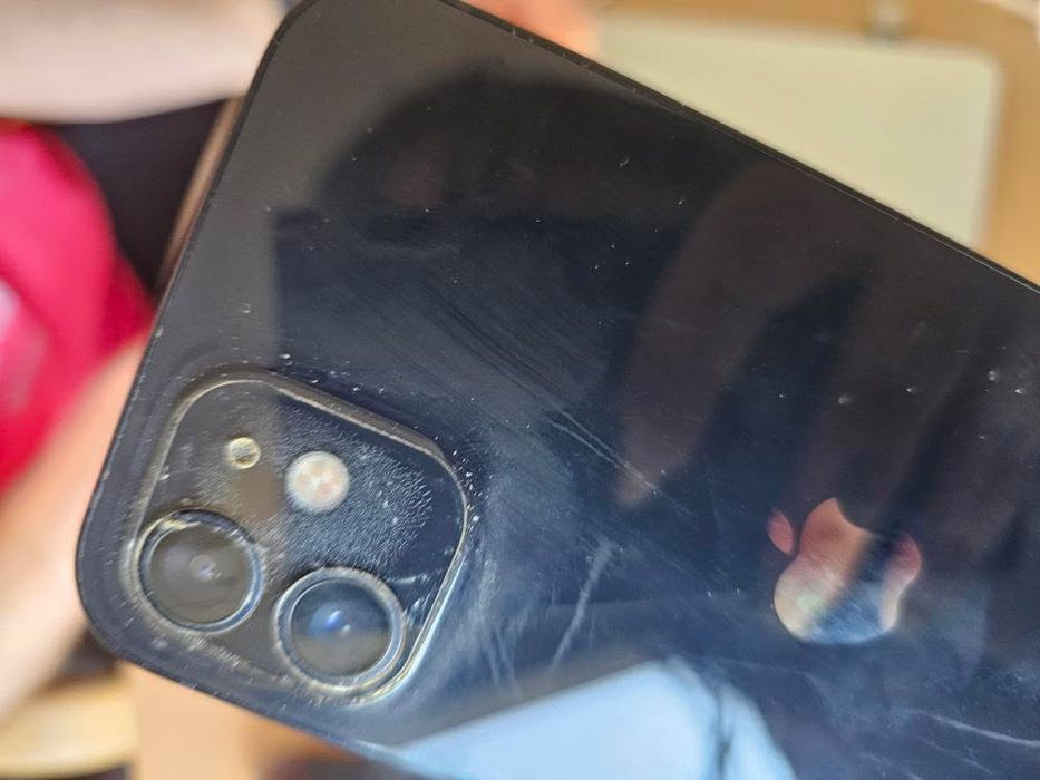 Vendo iPhone 12 normal