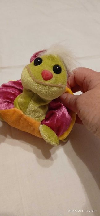 Милые божья коровка и черепаха