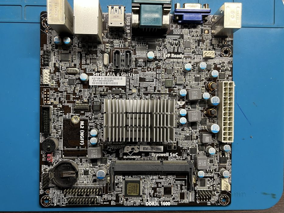 Материнська плата ECS BSWI-D2-J3060