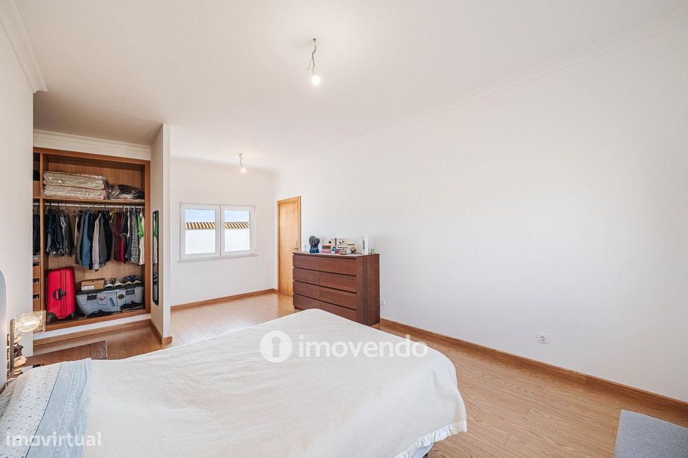 Moradia T4 incrível, com terreno de 4.200m², no Rebocho, Coruche