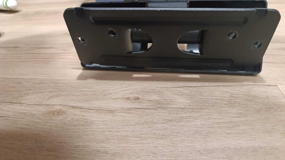 Wall-Mount TV Bracket63824734283011122