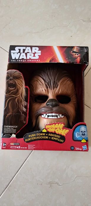 Naves Star Wars e máscara do Chewbacca