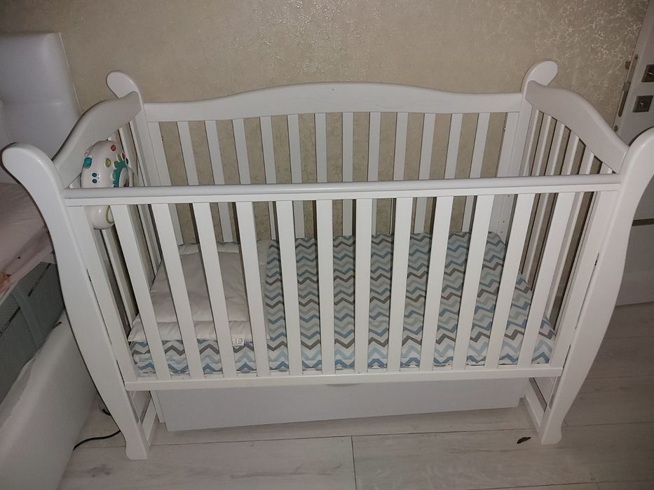 Дитяче ліжко Верес з маятником та ящиками