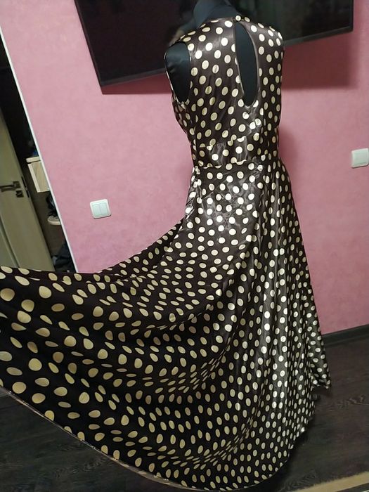 Платье вечернее,атласс