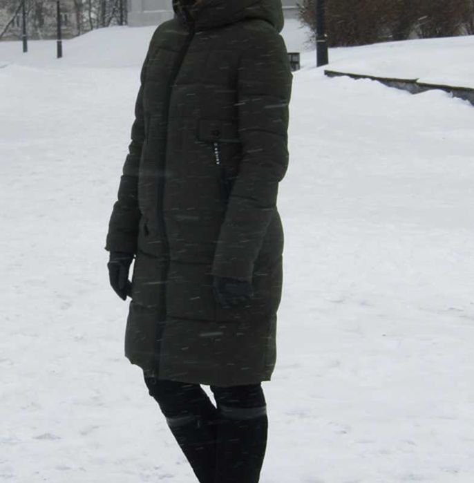 Зимове пальто в хорошому стані