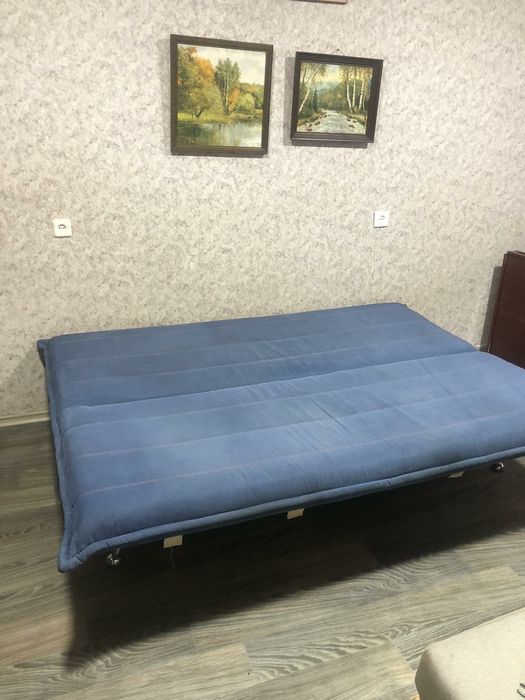 ,продам диван4000