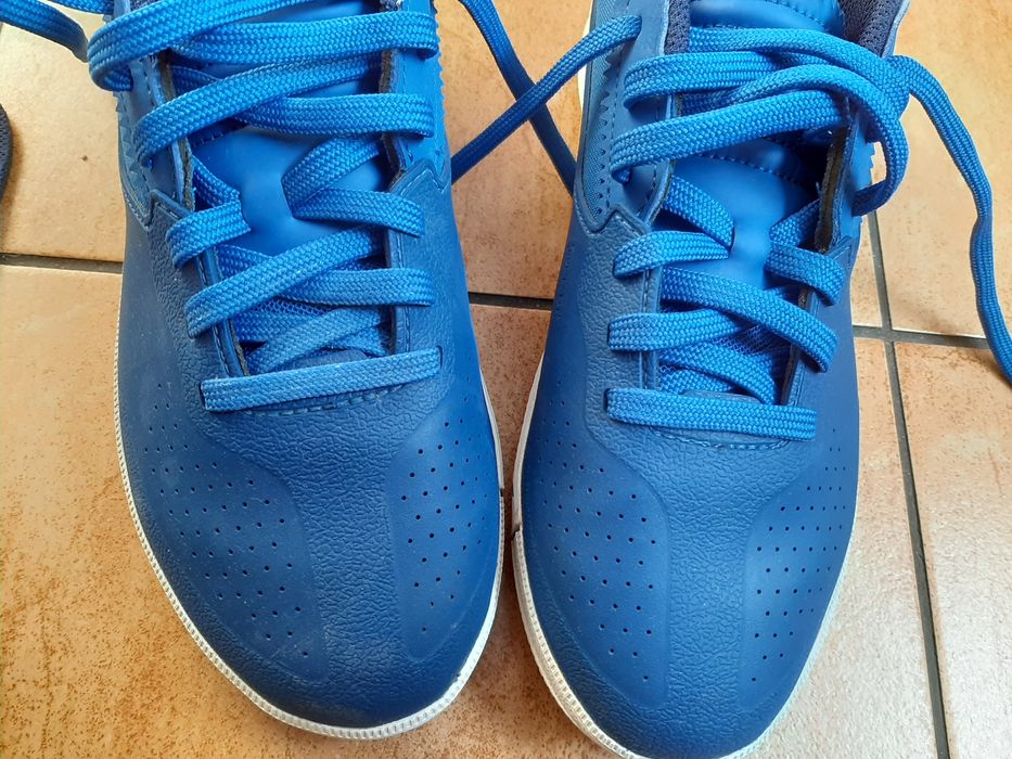 Buty sportowe Kipsta Bario r.38