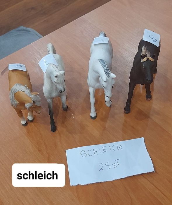 Figurki koni firmy schleich