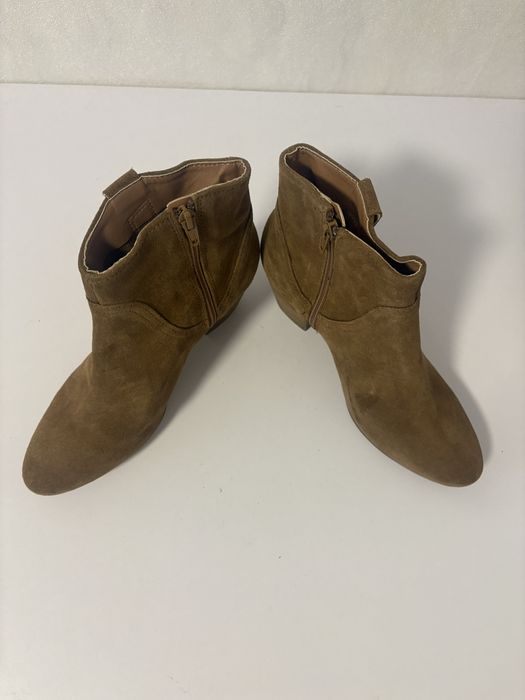 Продам козаки жіночі з натуральноі замші оригінальні