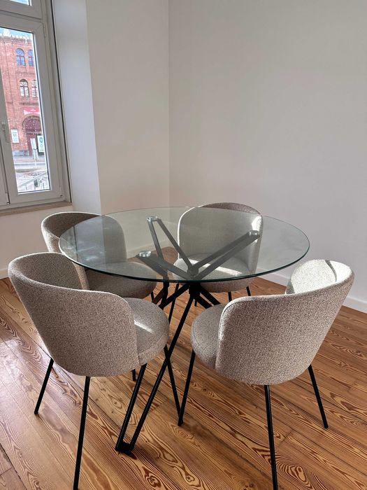 Conjunto 4 Cadeiras de Design Hoost | 50% Desconto | NOVAS