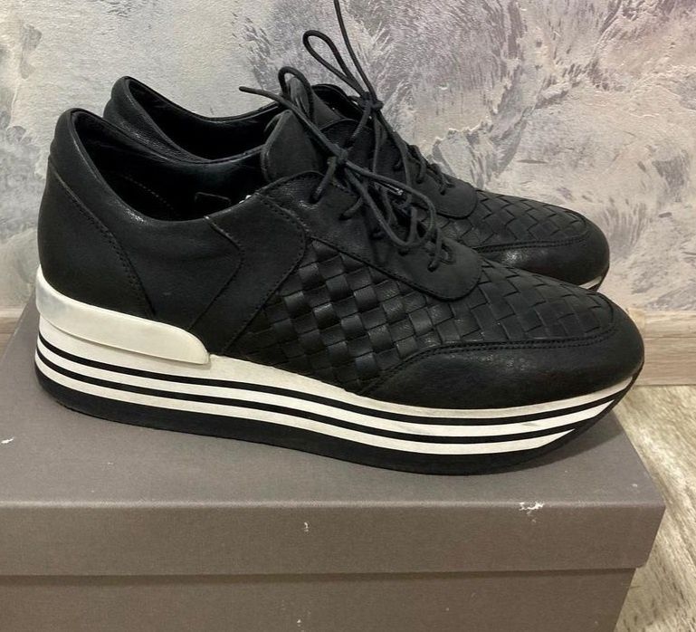 Кроссовки туфли Laura bellariva