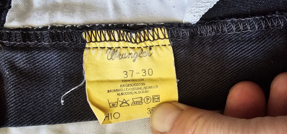 Wrangler spodnie męskie dżinsowe rozmiar W37 L30 używane