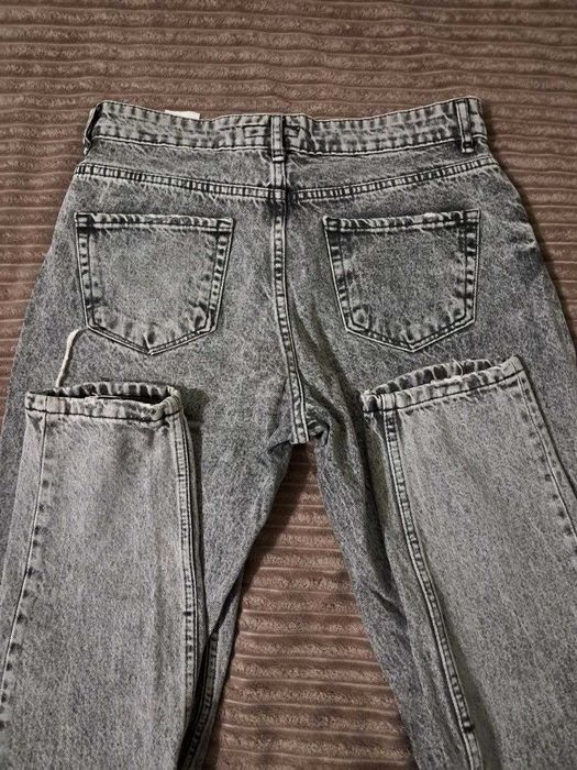 Стильні джинси сірого кольору
