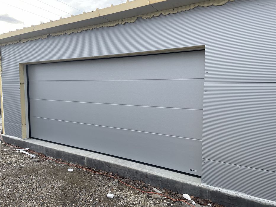 Brama garażowa segmentowa srebna 5000x2250