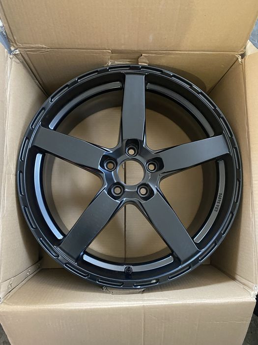 Диски R19 5-112 8.0J ET45 DIA70.1мм. VW AG/ MERCEDES/BMW