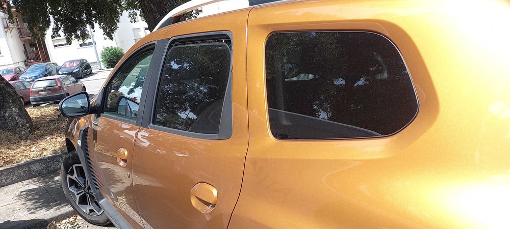 Dacia Duster 1,5 dci Prestige Cx de 6 vel. — photo 2