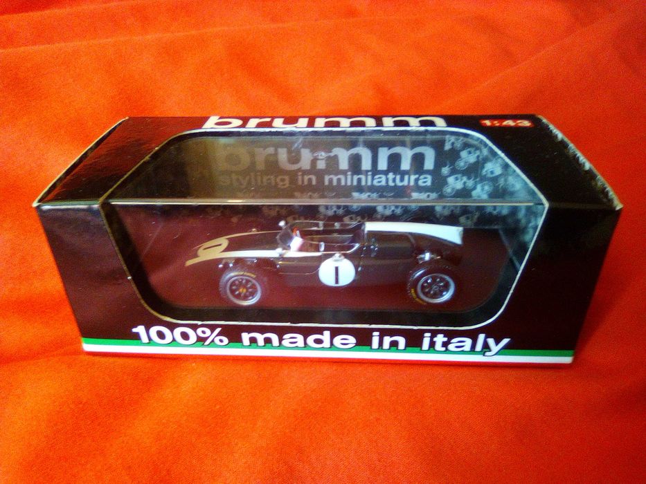 Miniatura Brumm Cooper T53 1960 Jack Brabham Diecast 1:43 Campeão