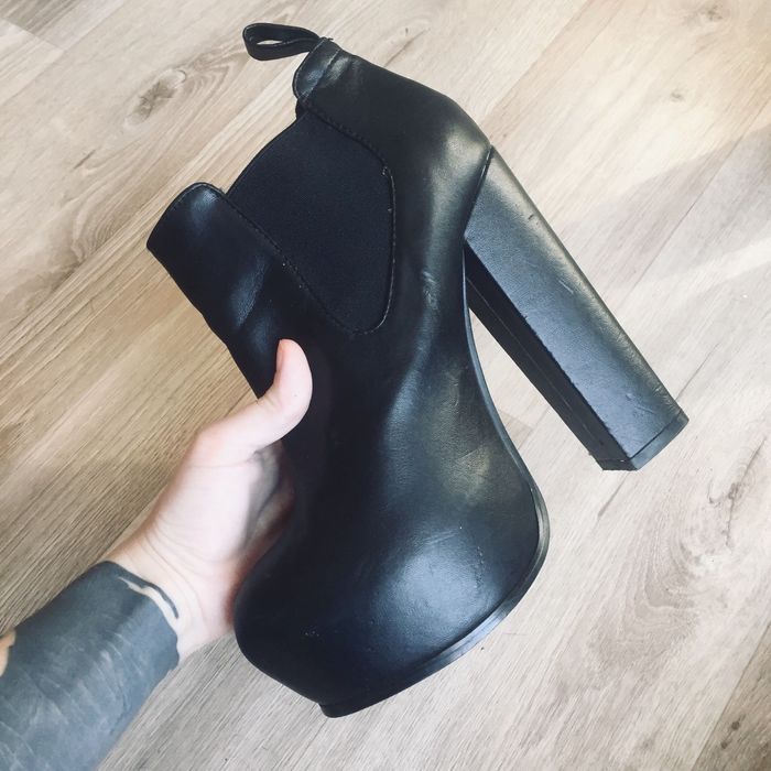 Сапоги на каблуке