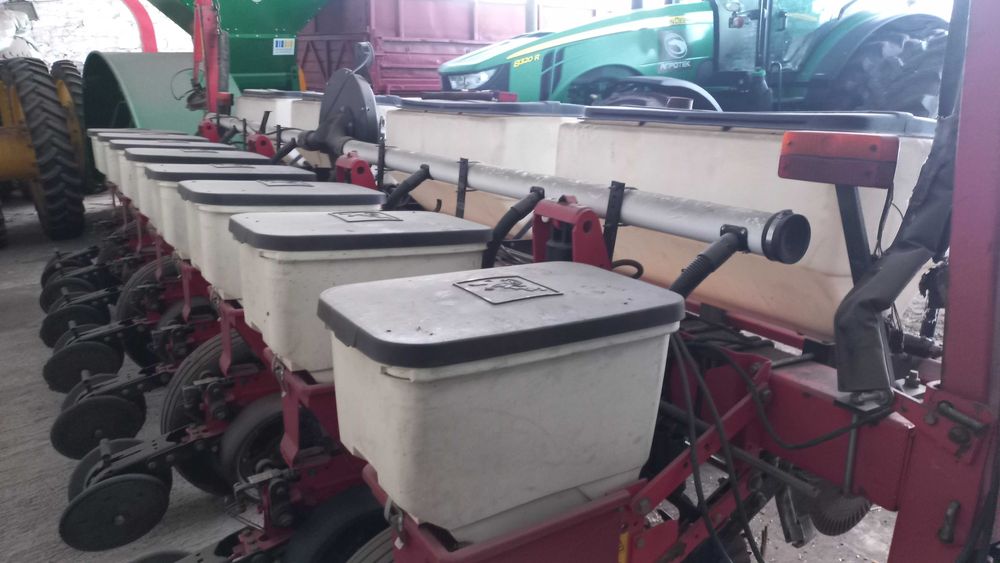 Сівалка пропашна MF 555