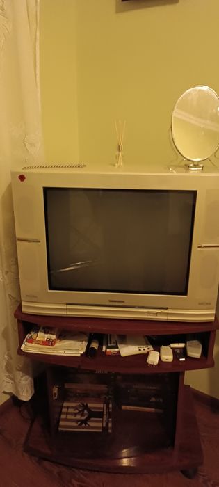 Продам два телевізора робочі