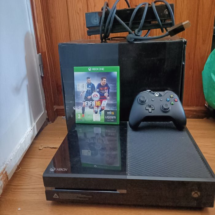 Xbox One com Kinect + comando + jogo
