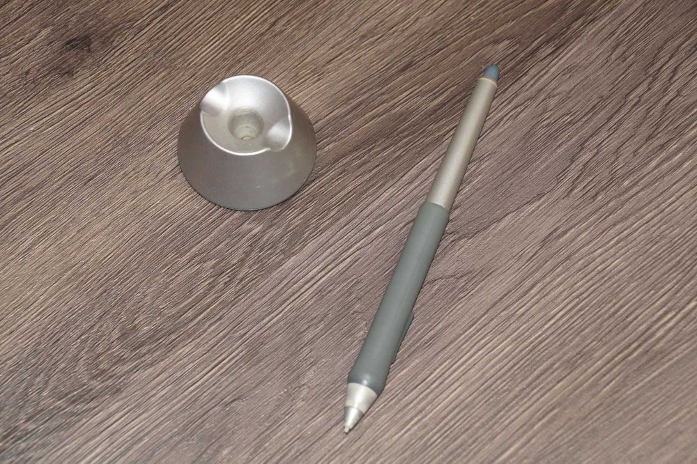 Професійний графічний планшет Wacom Intuos 3 PTZ-630 (A5), працює з Windows 11