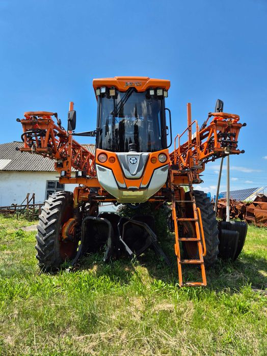 Самохідний обприскувач Jacto-Uniport 4530
