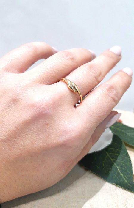 Złoty pierścionek p.585/1,72g