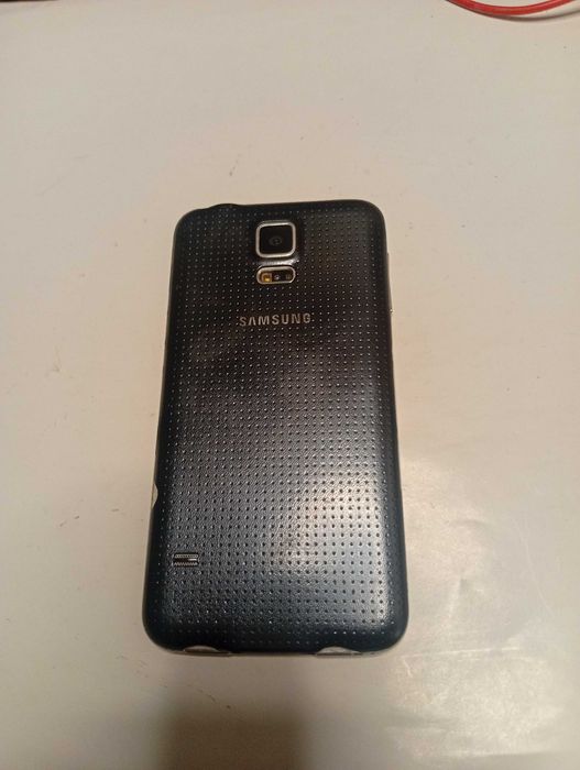 Продам смартфон Samsung Galaxy S5 SM-G900H не рабочий.