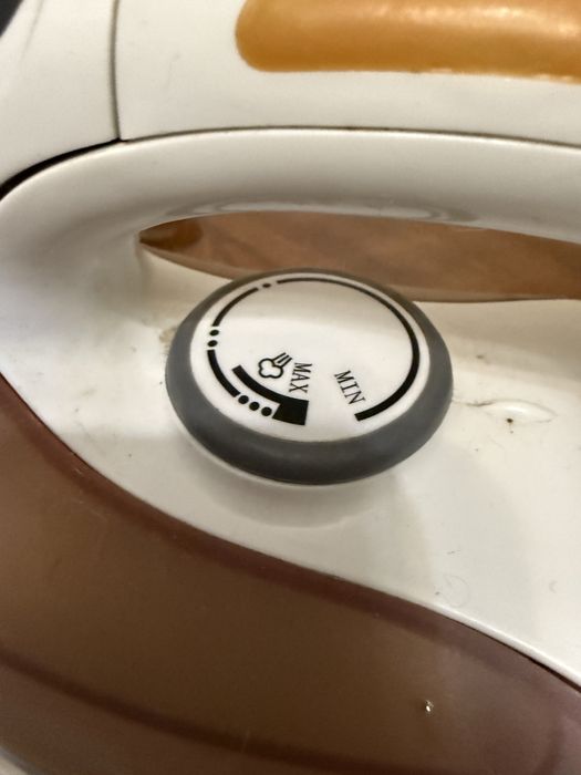 Утюг Scarlett Rufus