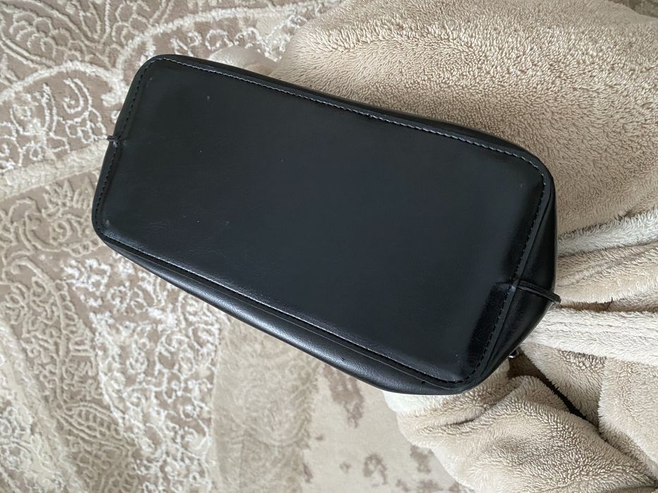 Класна невеличка сумочка з еко шкіри