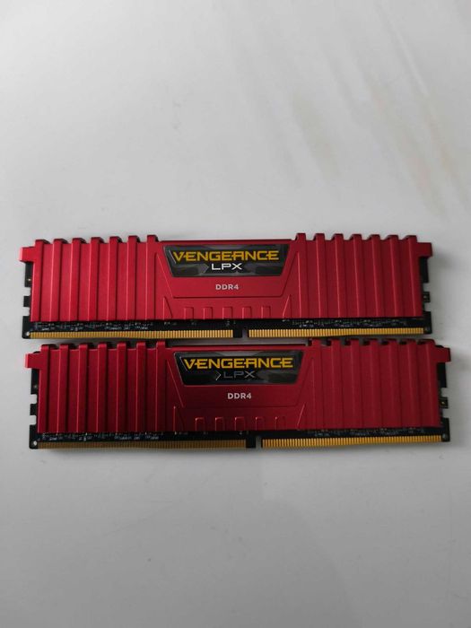 Corsair Vengeance LPX DDR4.