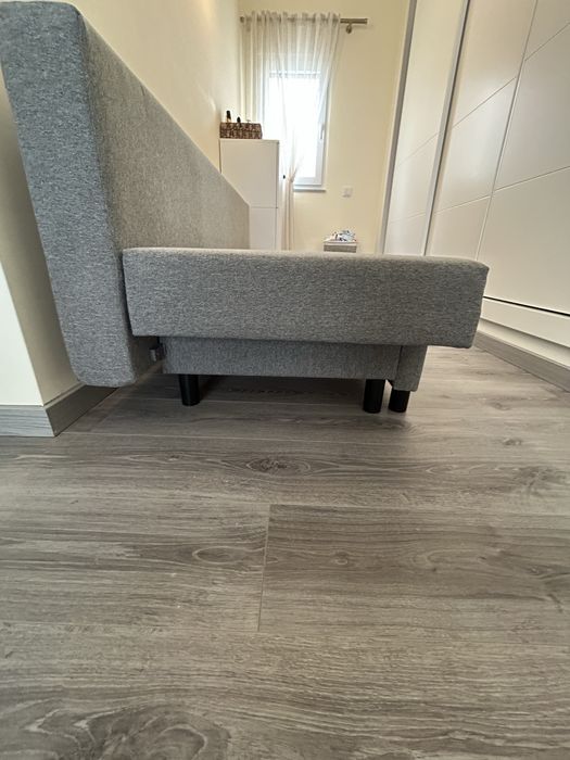 Vende-se sofá-cama, cor cinza, do IKEA,