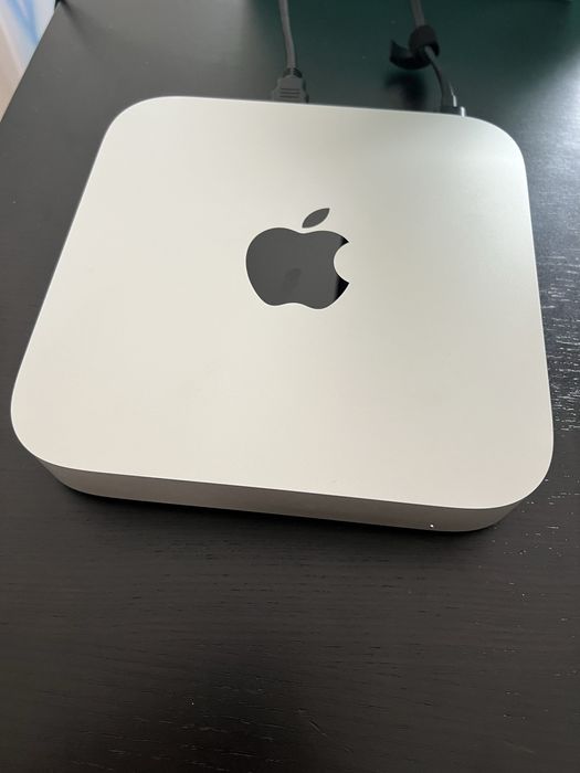 Mac Mini M2 256 Gb 8Gb com Magic Keyboard - como novo