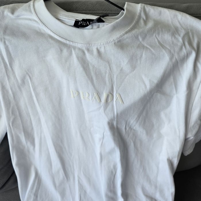 T shirt  prada m L