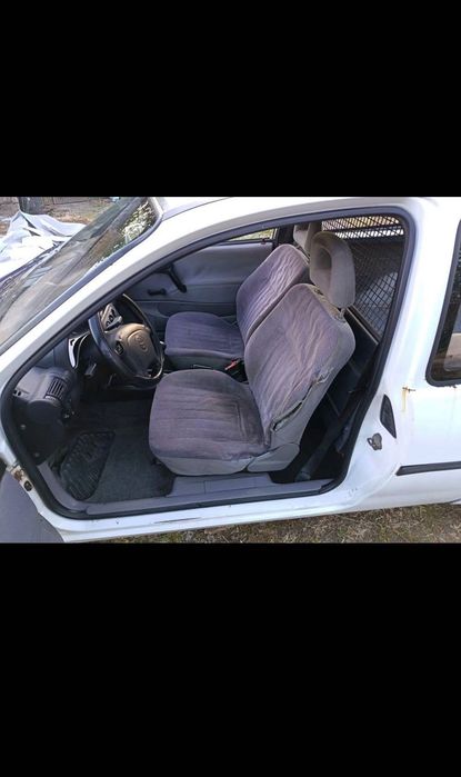 Opel Corsa B 1.7 A aquecer — photo 2
